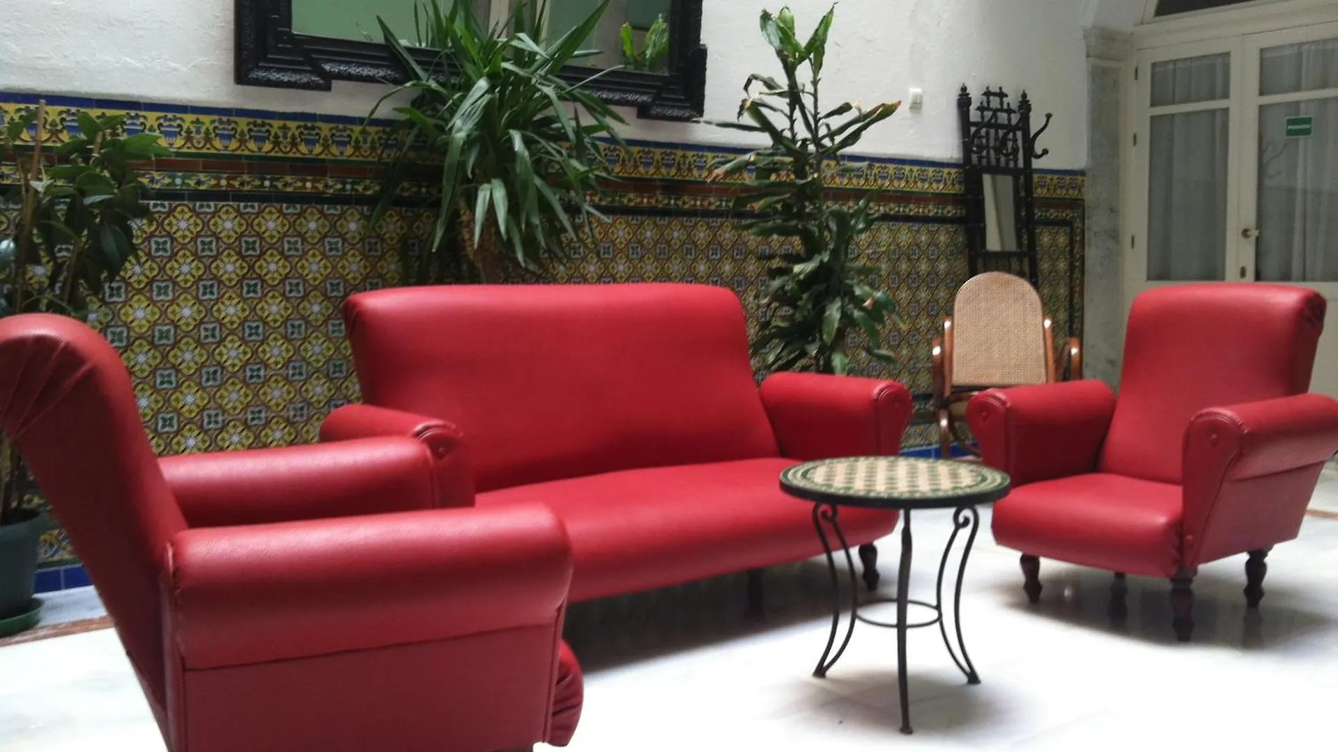Konukevi Pension Espana Cadiz